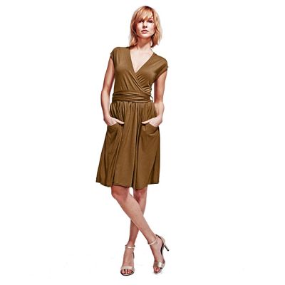 Brown Kneelength Sleeveless Dress in Clever Fabric